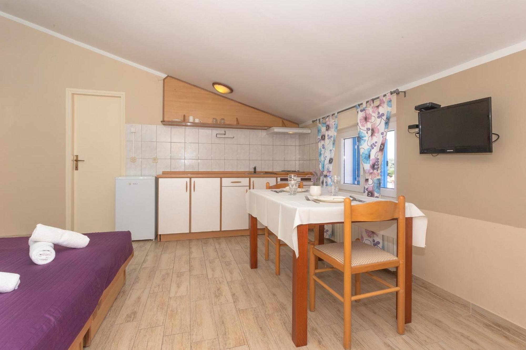Pansion Pirat Bed and Breakfast Petrcane Kamer foto
