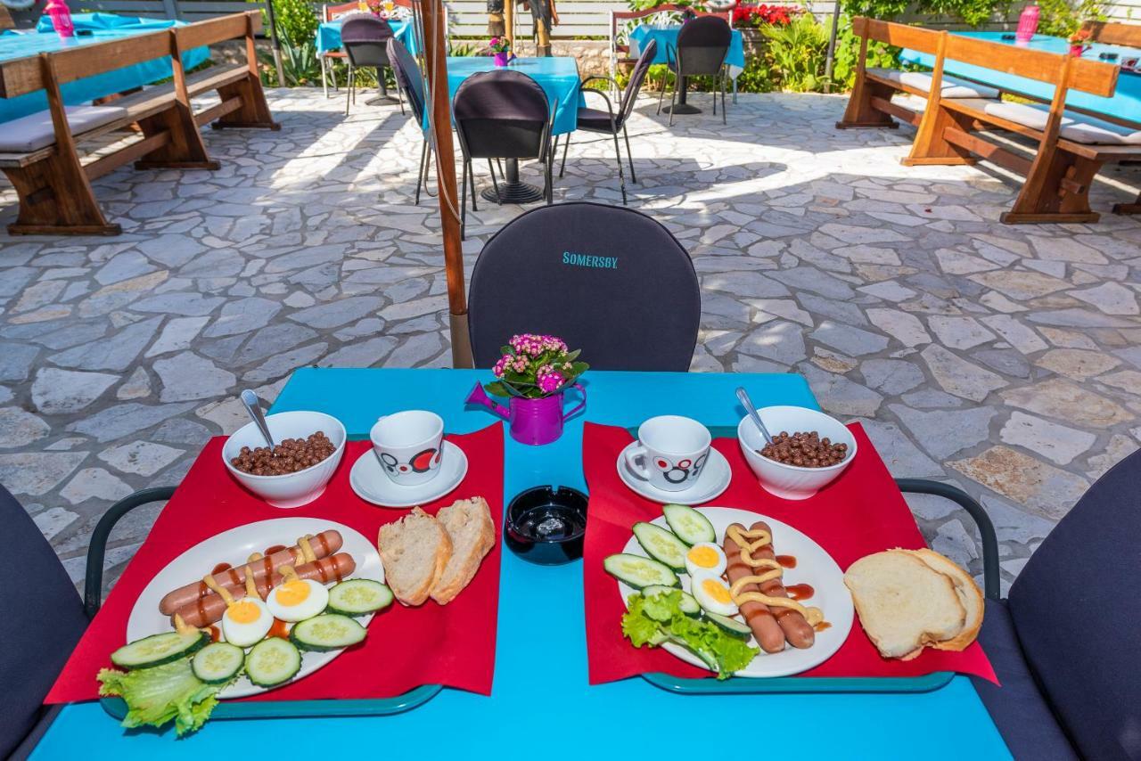 Pansion Pirat Bed and Breakfast Petrcane Buitenkant foto
