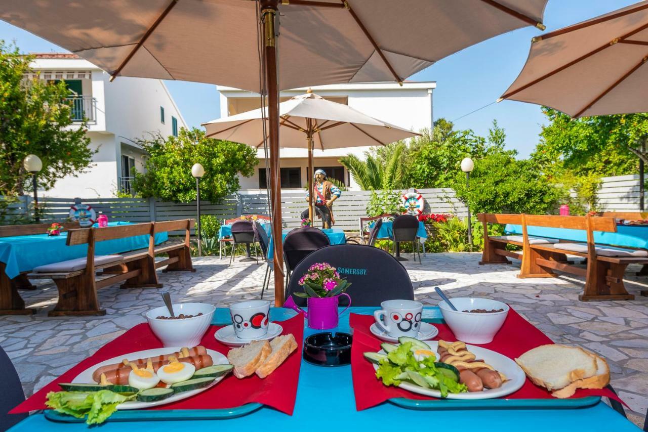 Pansion Pirat Bed and Breakfast Petrcane Buitenkant foto