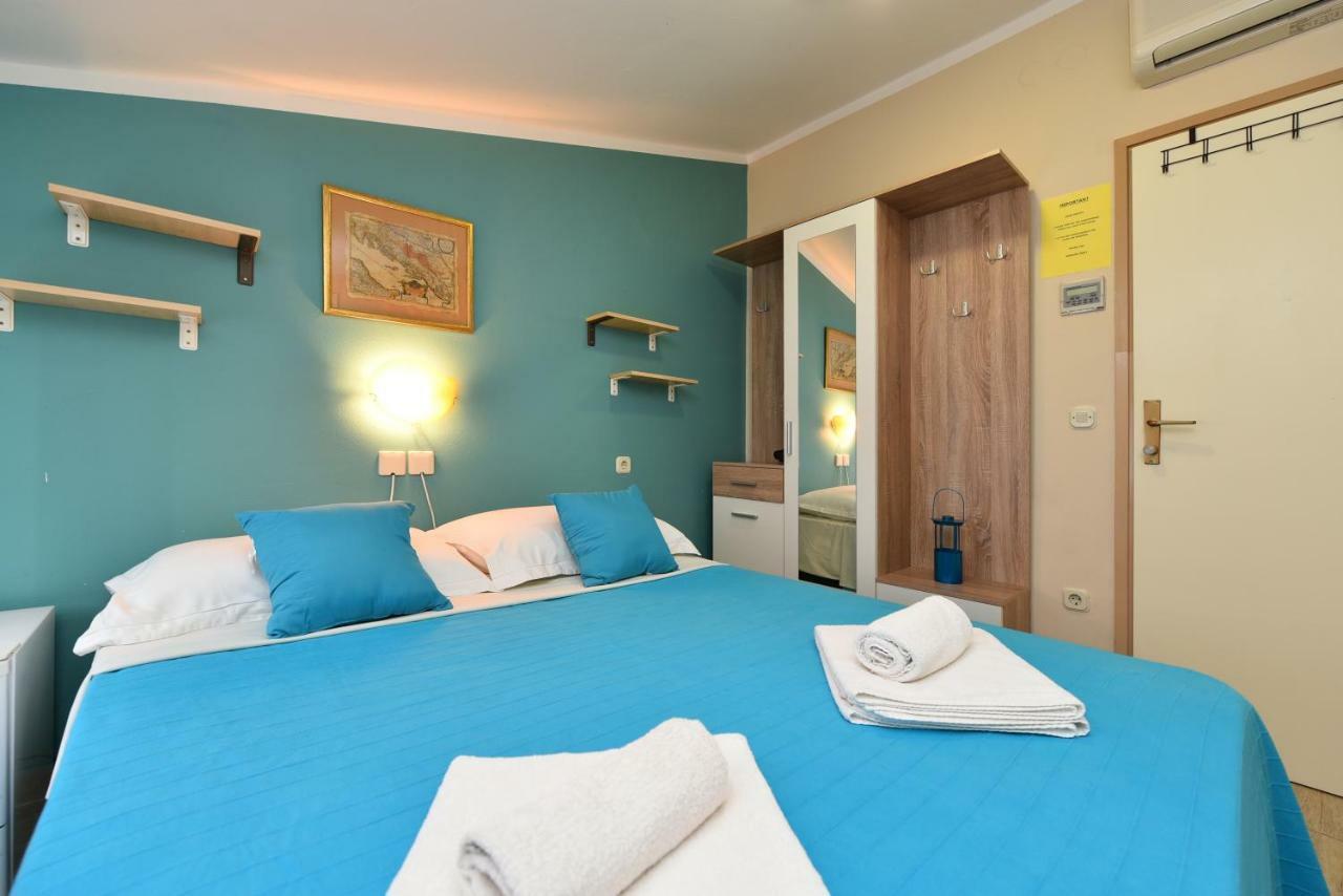 Pansion Pirat Bed and Breakfast Petrcane Buitenkant foto